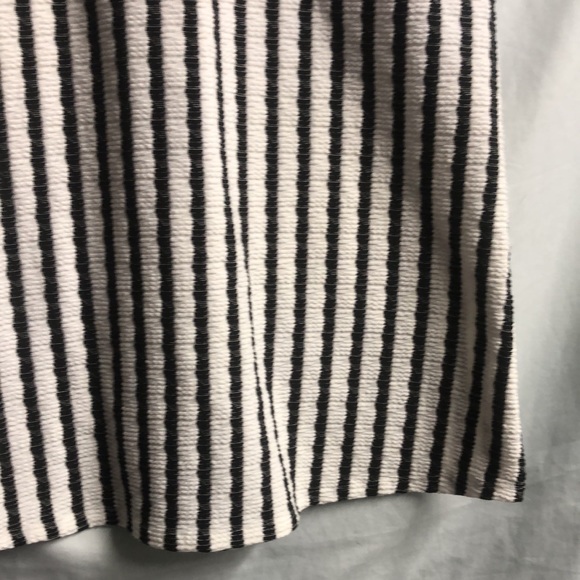 Striped women’s mock neck tank top med/lg - Picture 7 of 8